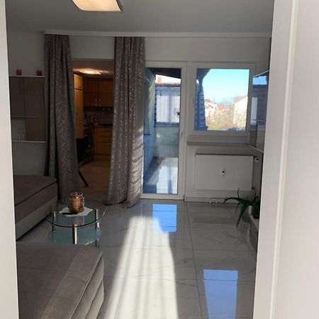 Moderne 2 Zimmer Wohnung Mit Vollausstattung Ketsch Bagian luar foto